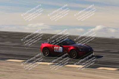 media/Jan-04-2026-SCCA SD (Sun) [[defc442887]]/3-Intermediate 2 group/Session 2 Bowl Speed Pans/